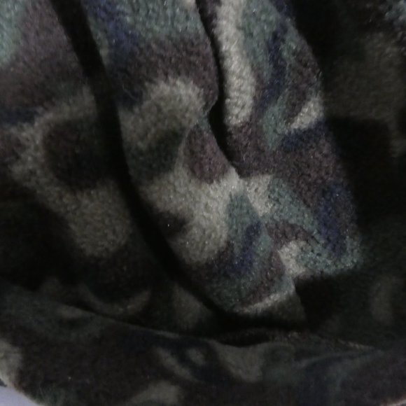 Fleece Camouflage / Camo Hat | s-m, small - medium | 100% polyester | NWOT - Picture 5 of 9